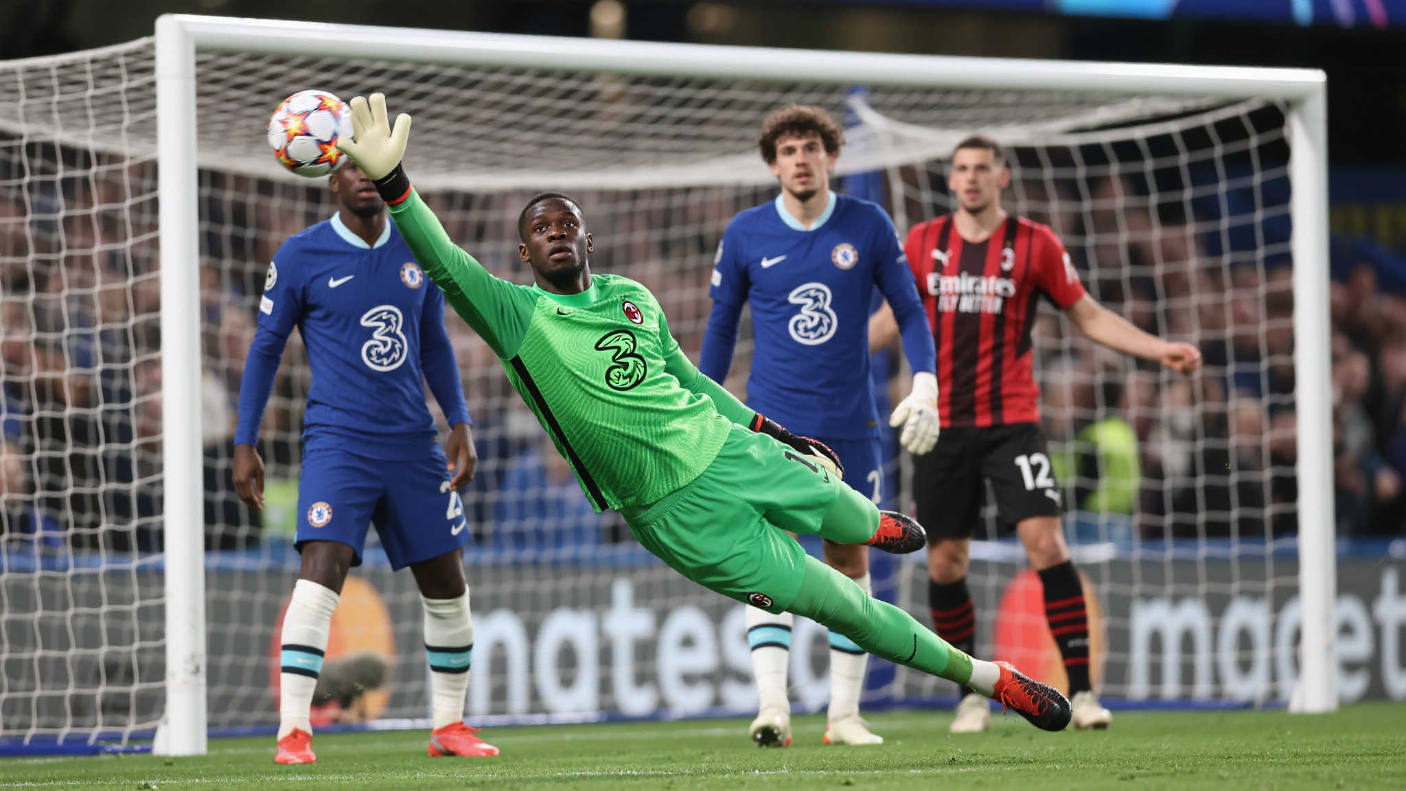 罗马诺:切尔西近期无意追逐迈尼昂,未来引援名单中亦未包含 背景分析:切尔西为何放弃追逐顶级门将?
过去几个